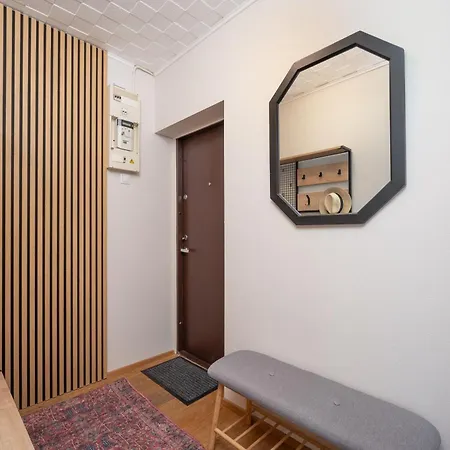 Cozy With Self Check-in & Free Parking Апартаменты *