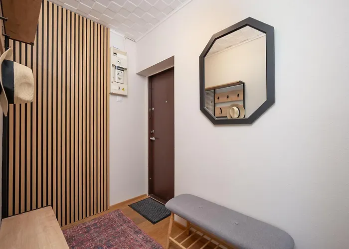 Cozy With Self Check-in & Free Parking Апартаменти *