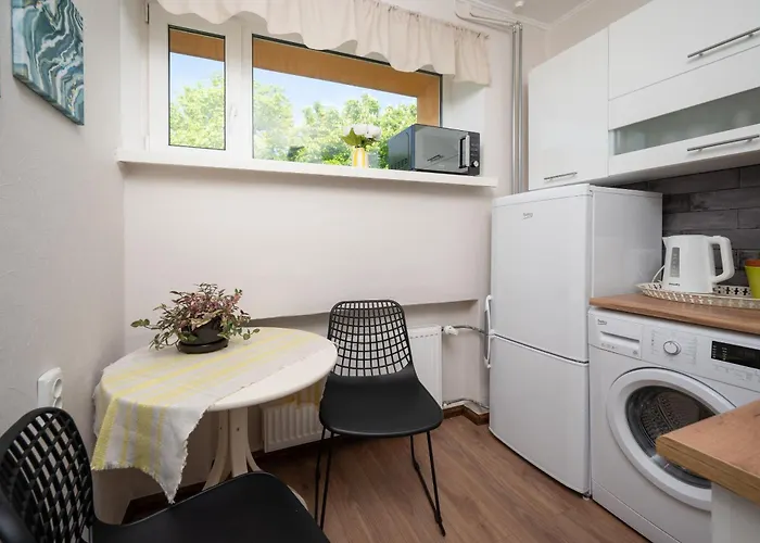 Apartament Cozy With Self Check-in & Free Parking Parnawa